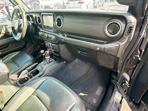 Used 2021 Jeep Wrangler Unlimited Rubicon 4xe w/ Cold Weather Group AWD/4WD image 33