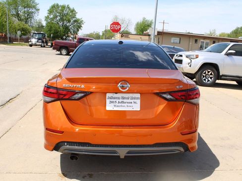 Used 2020 Nissan Sentra SR w/ Electronics Package FWD image 4