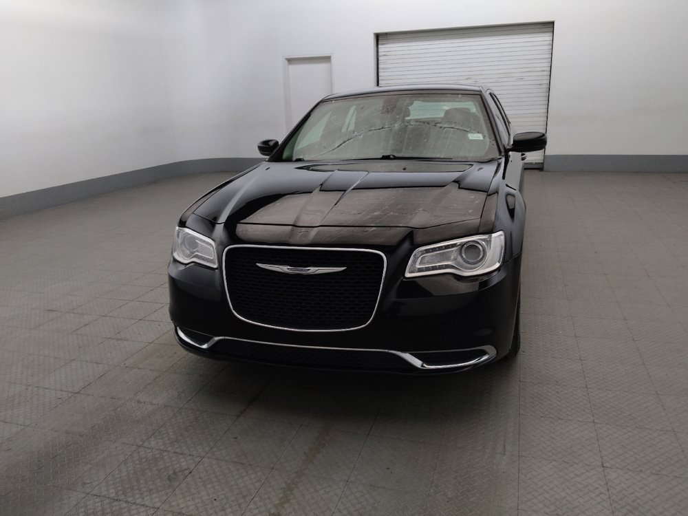 Used 2016 Chrysler 300 Limited RWD image 15