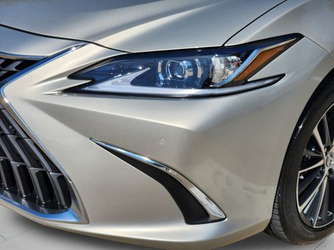 Used 2024 Lexus ES 350 w/ Premium Package FWD image 36
