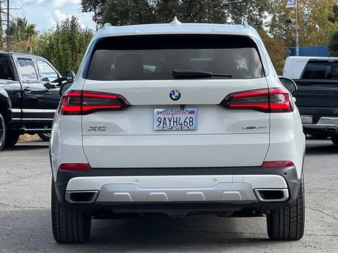 Used 2022 BMW X5 xDrive40i w/ Parking Assistance Package image 5