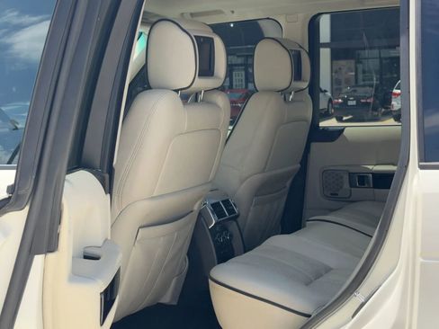 Used 2010 Land Rover Range Rover Supercharged AWD/4WD image 9