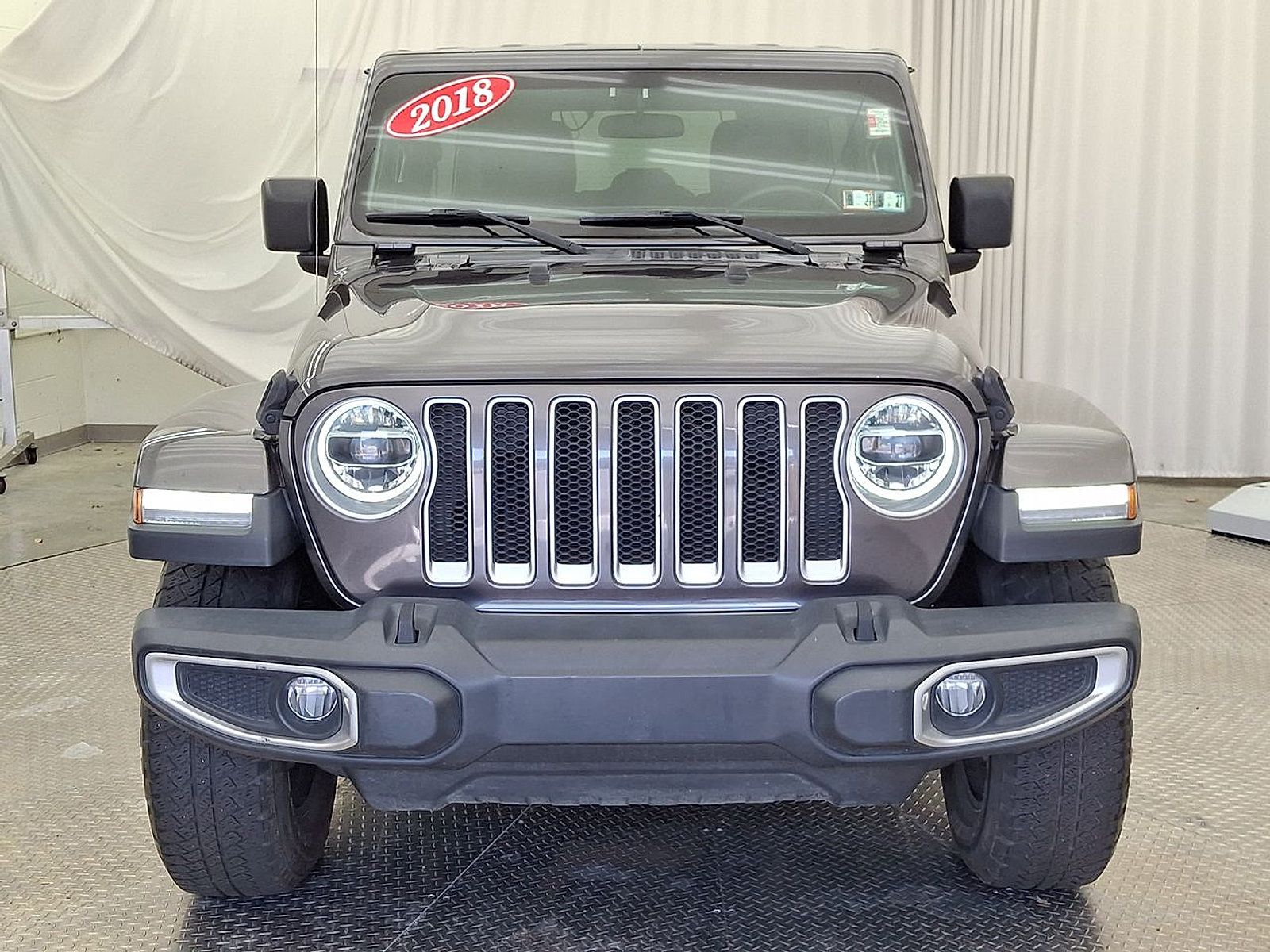 Used 2018 Jeep Wrangler Unlimited Sahara w/ Cold Weather Group AWD/4WD image 32