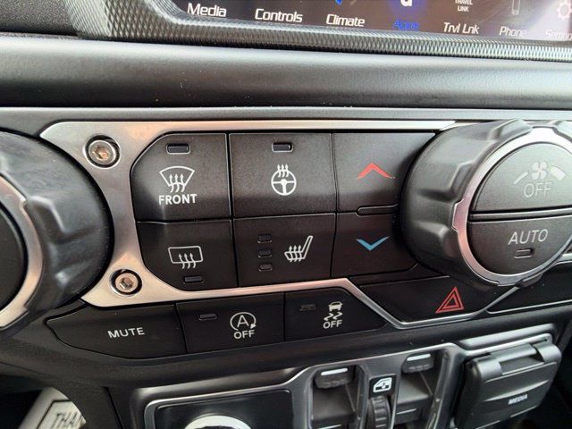Used 2022 Jeep Gladiator Mojave w/ Cold Weather Group AWD/4WD image 18