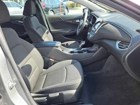 Used 2023 Chevrolet Malibu LT image 15