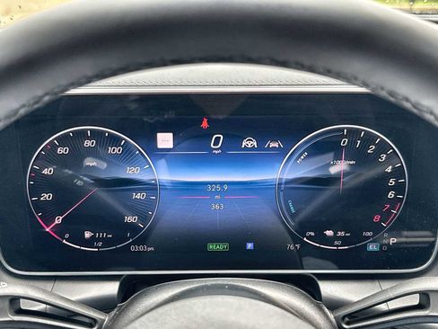 Used 2025 Mercedes-Benz GLC 350e 4MATIC image 24