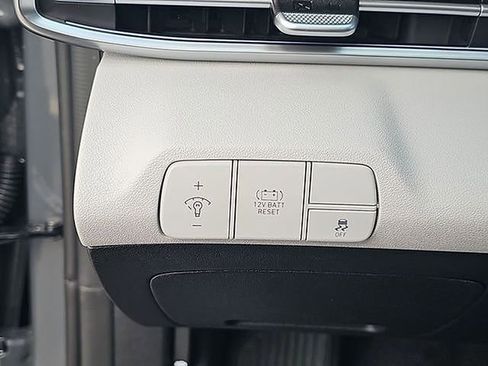 New 2025 Hyundai Elantra Limited w/ Cargo Package image 32