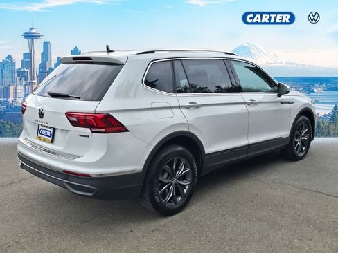 Used 2022 Volkswagen Tiguan SE AWD/4WD image 3
