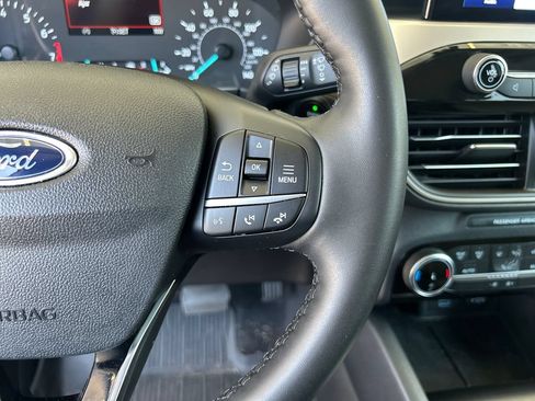 Used 2022 Ford Escape SE w/ Convenience Package FWD image 22