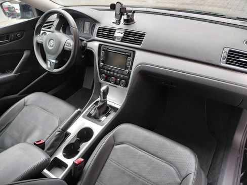 Used 2013 Volkswagen Passat TDI SE image 14