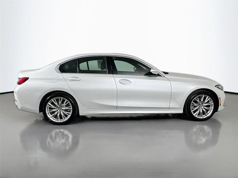 Used 2024 BMW 330i xDrive Sedan w/ Premium Package AWD/4WD image 6