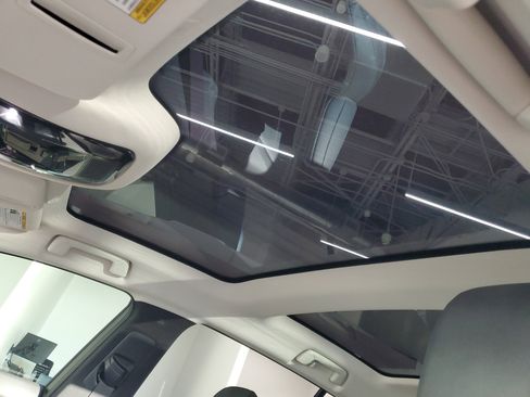 Used 2024 Lexus RZ 450e Premium w/ Technology Package image 15