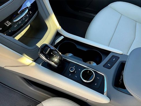 New 2026 Cadillac XT5 Premium Luxury image 8