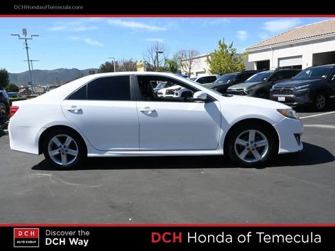 Used 2012 Toyota Camry SE image 5