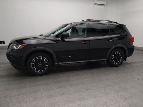 Used 2020 Nissan Pathfinder SL FWD image 2
