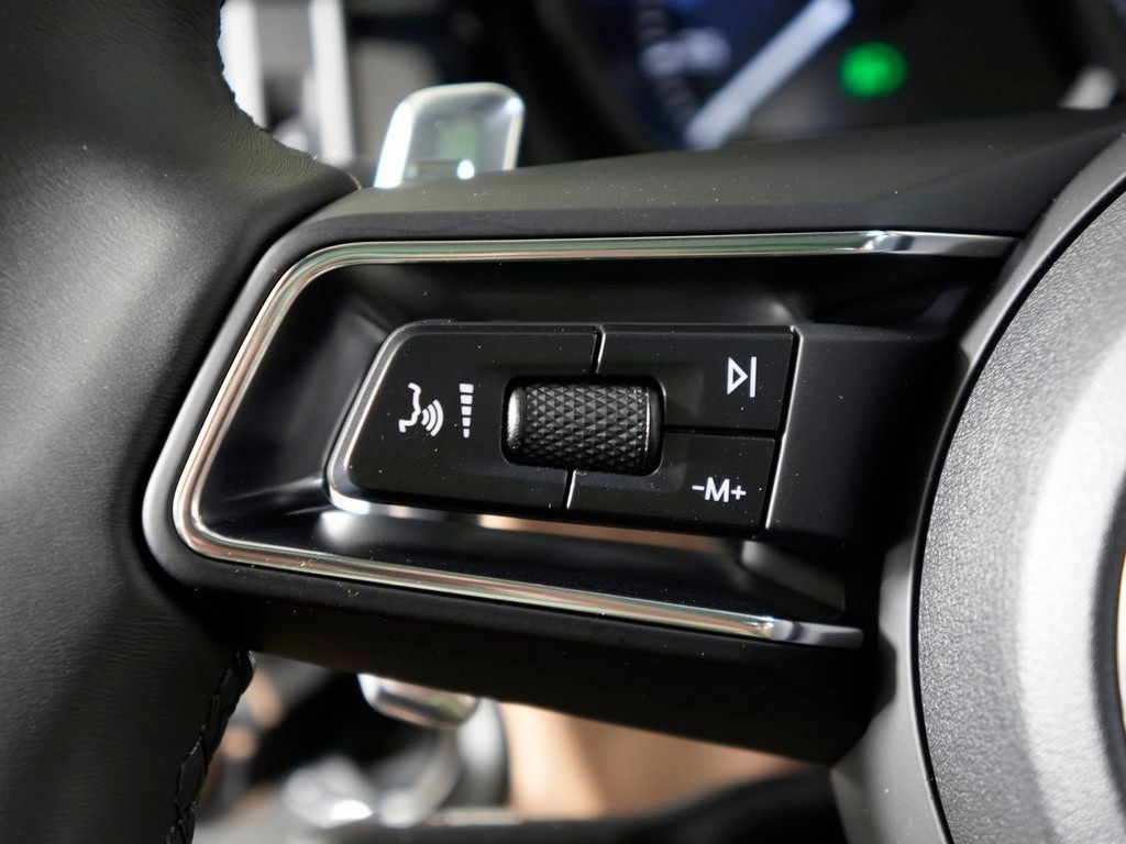 Certified 2026 Porsche Macan AWD/4WD image 21