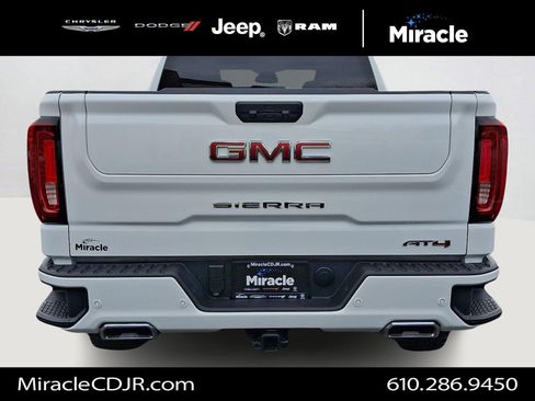 Used 2025 GMC Sierra 1500 AT4 AWD/4WD image 5