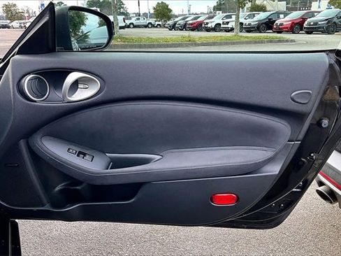 Used 2010 Nissan 370Z Touring image 24