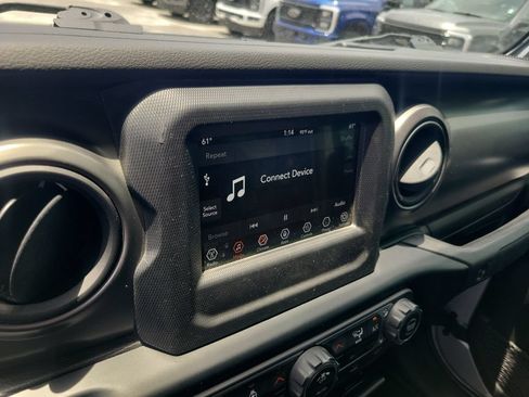 Used 2023 Jeep Gladiator Sport AWD/4WD image 29