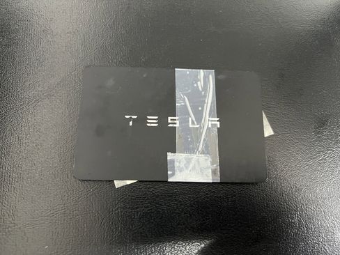 Used 2022 Tesla Model Y Performance AWD/4WD image 23
