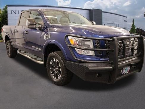 Used 2018 Nissan Titan PRO-4X image 1