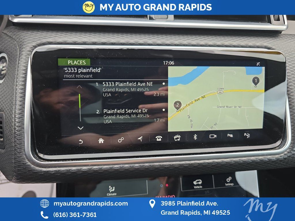 Used 2019 Land Rover Range Rover Velar R-Dynamic SE AWD/4WD image 21