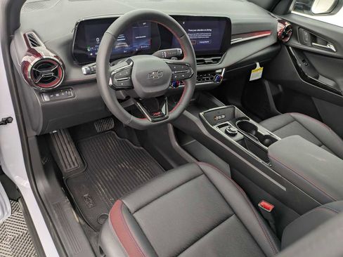 New 2026 Chevrolet Equinox RS image 2