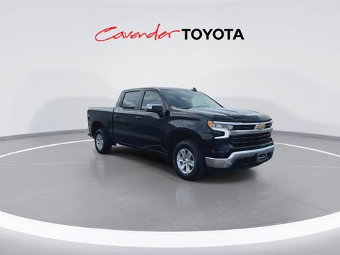 Used 2025 Chevrolet Silverado 1500 LT RWD image 2