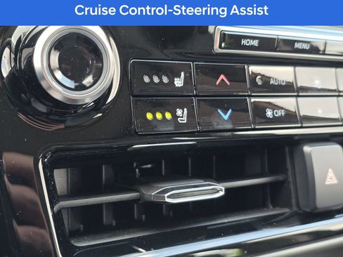 Used 2020 Toyota Highlander Limited image 27