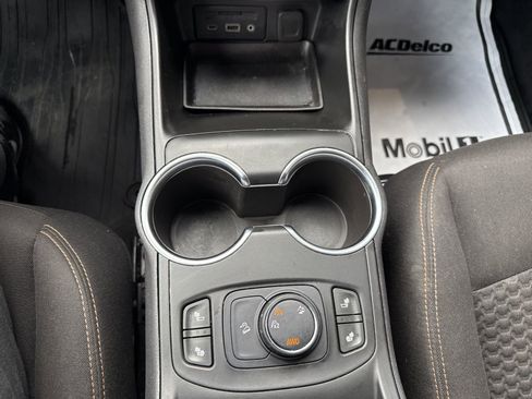 Used 2018 GMC Terrain SLE w/ Driver Convenience Package image 27