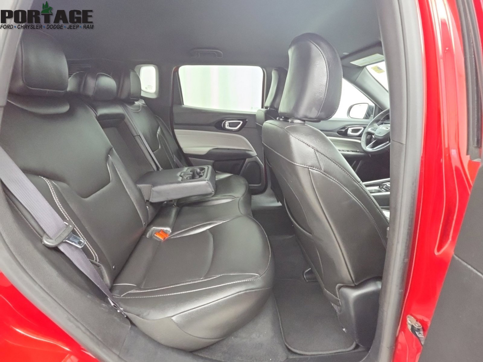 Used 2025 Jeep Compass Limited AWD/4WD image 34