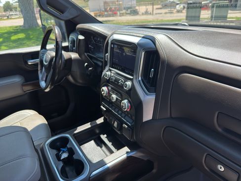 Used 2023 GMC Sierra 2500 SLT w/ SLT Convenience Package AWD/4WD image 11