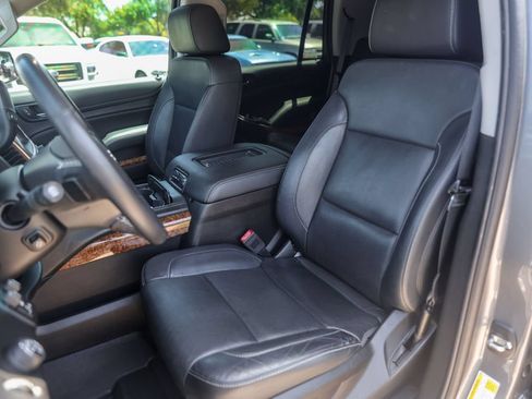 Used 2019 Chevrolet Tahoe Premier RWD image 10