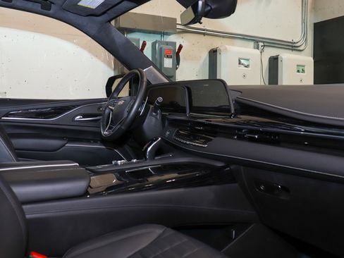 Used 2023 Cadillac Escalade V image 17