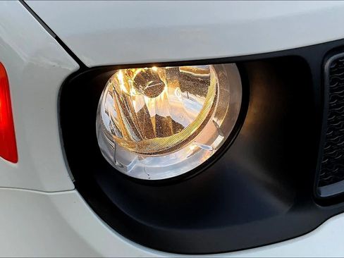 Used 2023 Jeep Renegade Trailhawk image 31