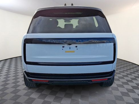 New 2026 Land Rover Range Rover SE image 3