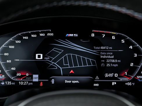 Used 2020 BMW M5 w/ Executive Package image 28