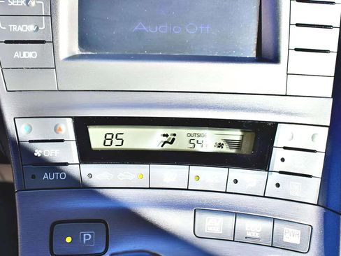 Used 2012 Toyota Prius Two image 15