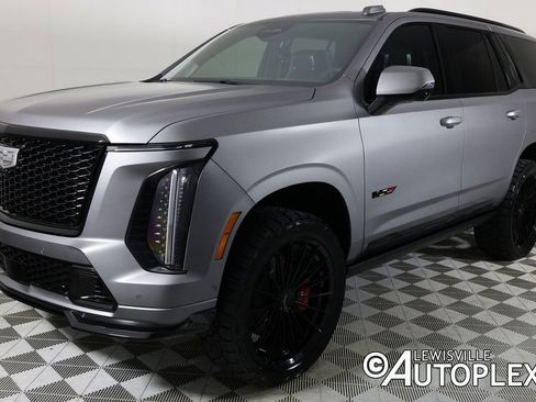 Used 2026 Cadillac Escalade V w/ LPO, Onyx Lite Package image 9