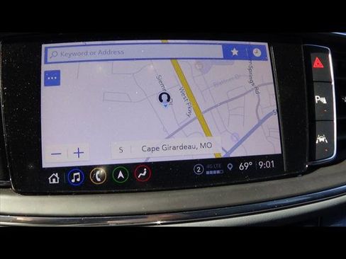 Used 2024 Buick Enclave Premium image 29