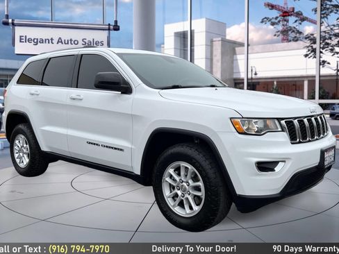 Used 2019 Jeep Grand Cherokee Laredo w/ Security & Convenience Group image 4