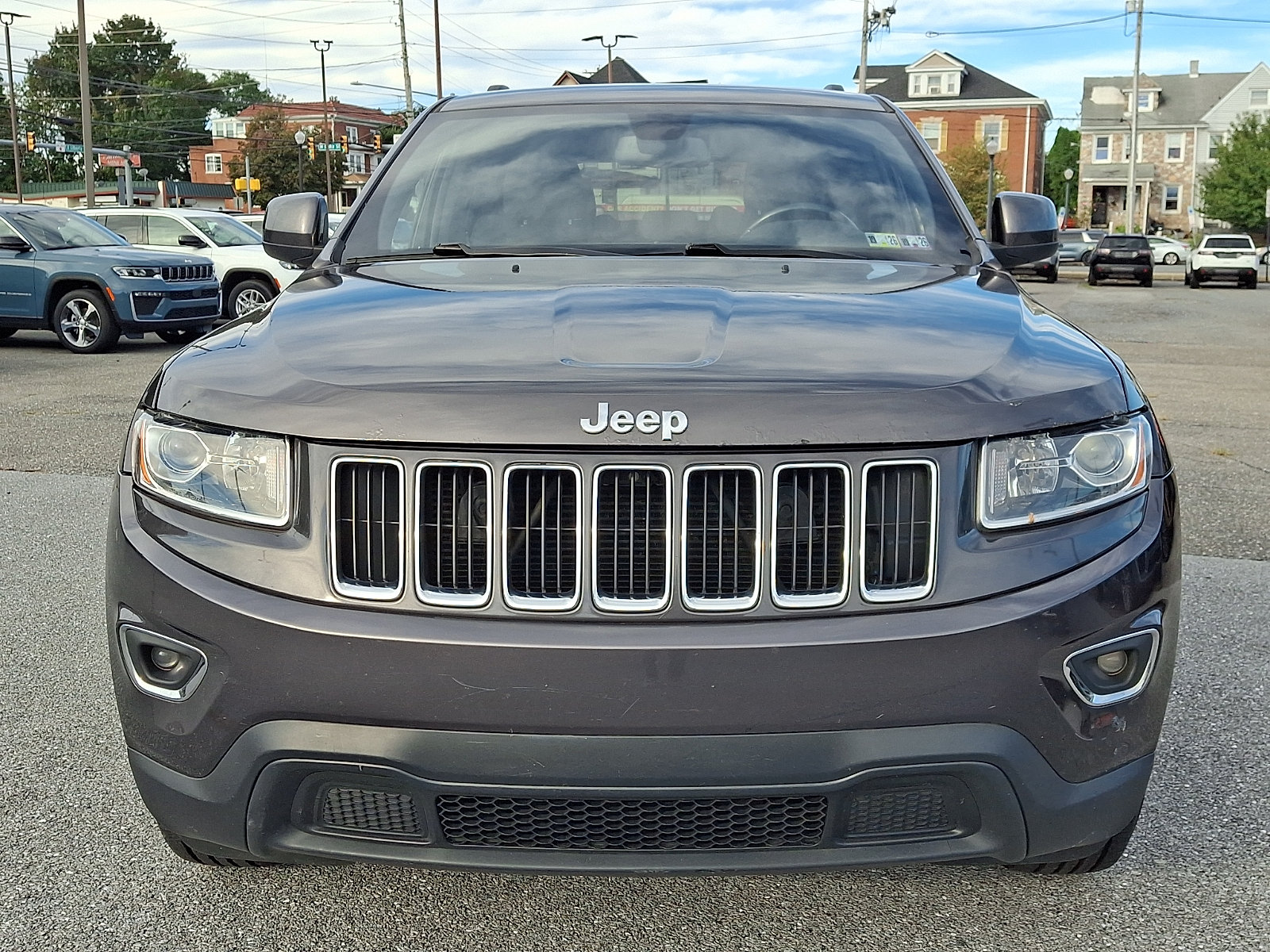 Used 2015 Jeep Grand Cherokee Laredo w/ Quick Order Package 23E AWD/4WD image 2