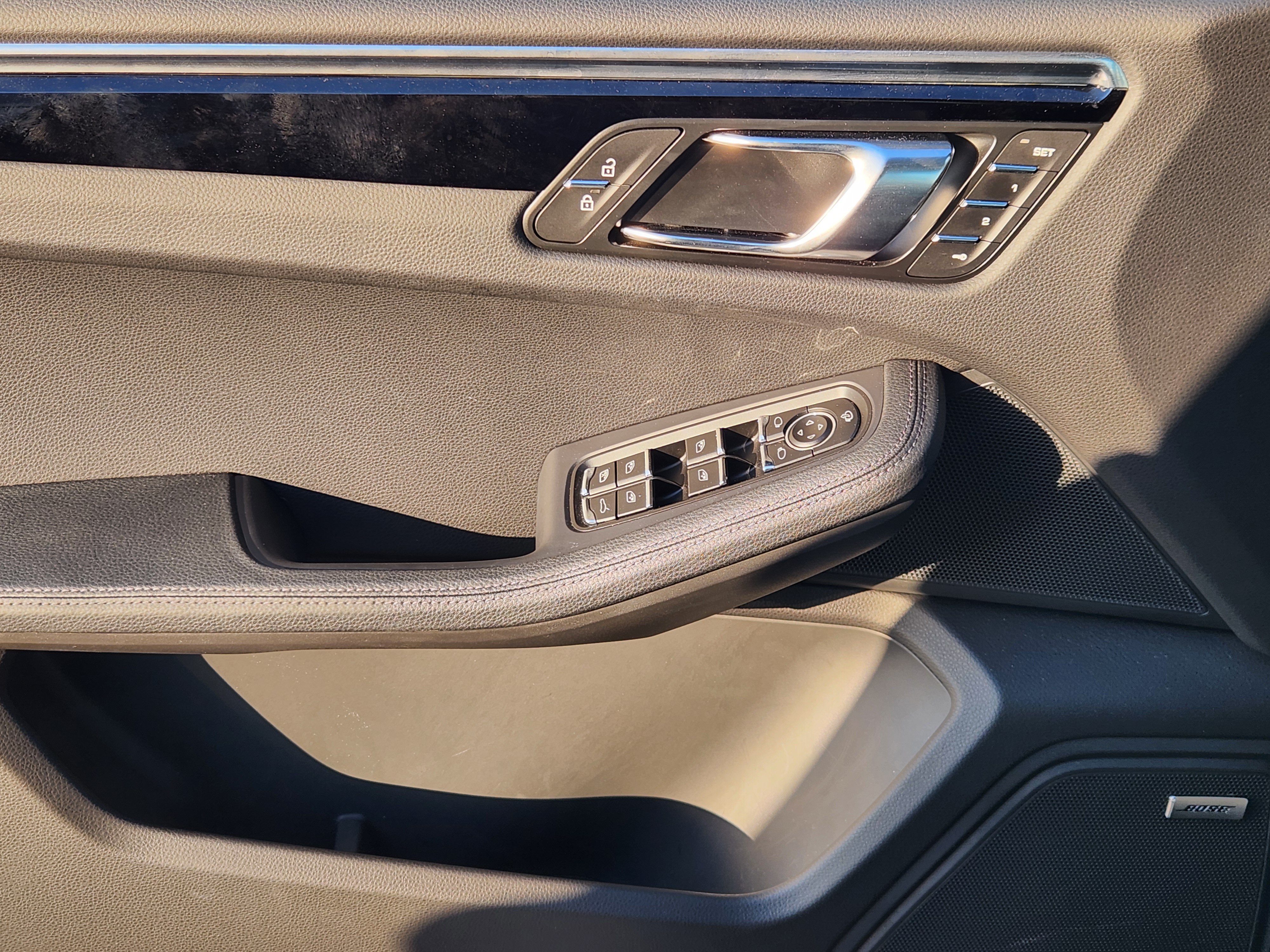 Certified 2026 Porsche Macan AWD/4WD image 22