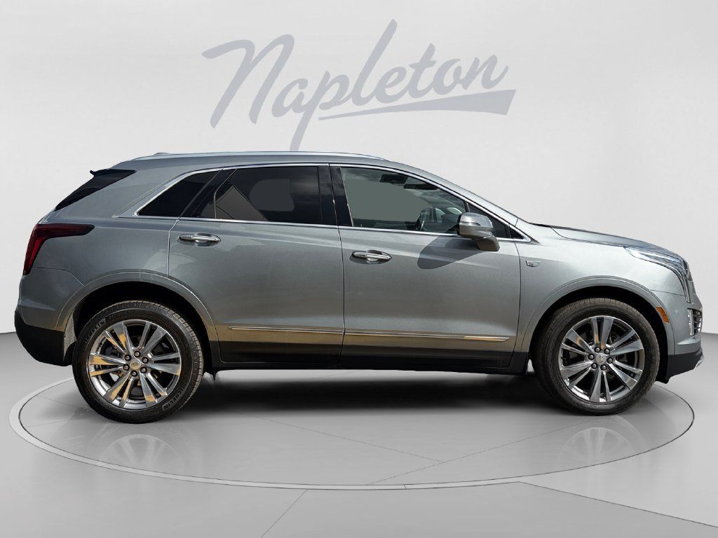 Used 2024 Cadillac XT5 Premium Luxury AWD/4WD image 7