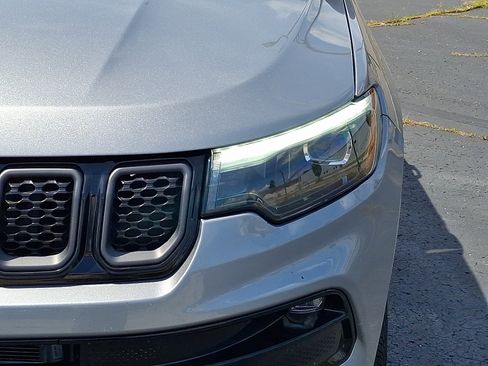 Used 2023 Jeep Compass High Altitude AWD/4WD image 10