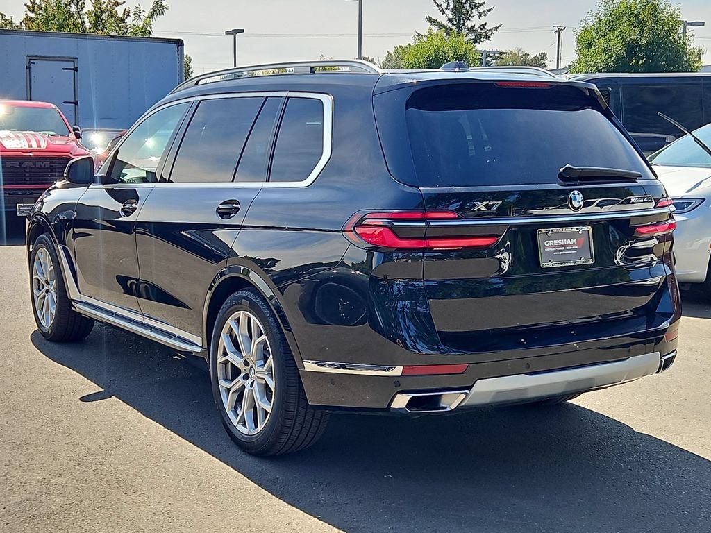 Used 2025 BMW X7 xDrive40i w/ Premium Package AWD/4WD image 5