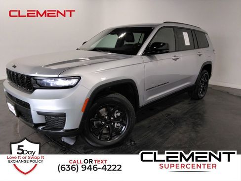 Used 2024 Jeep Grand Cherokee L Laredo image 1