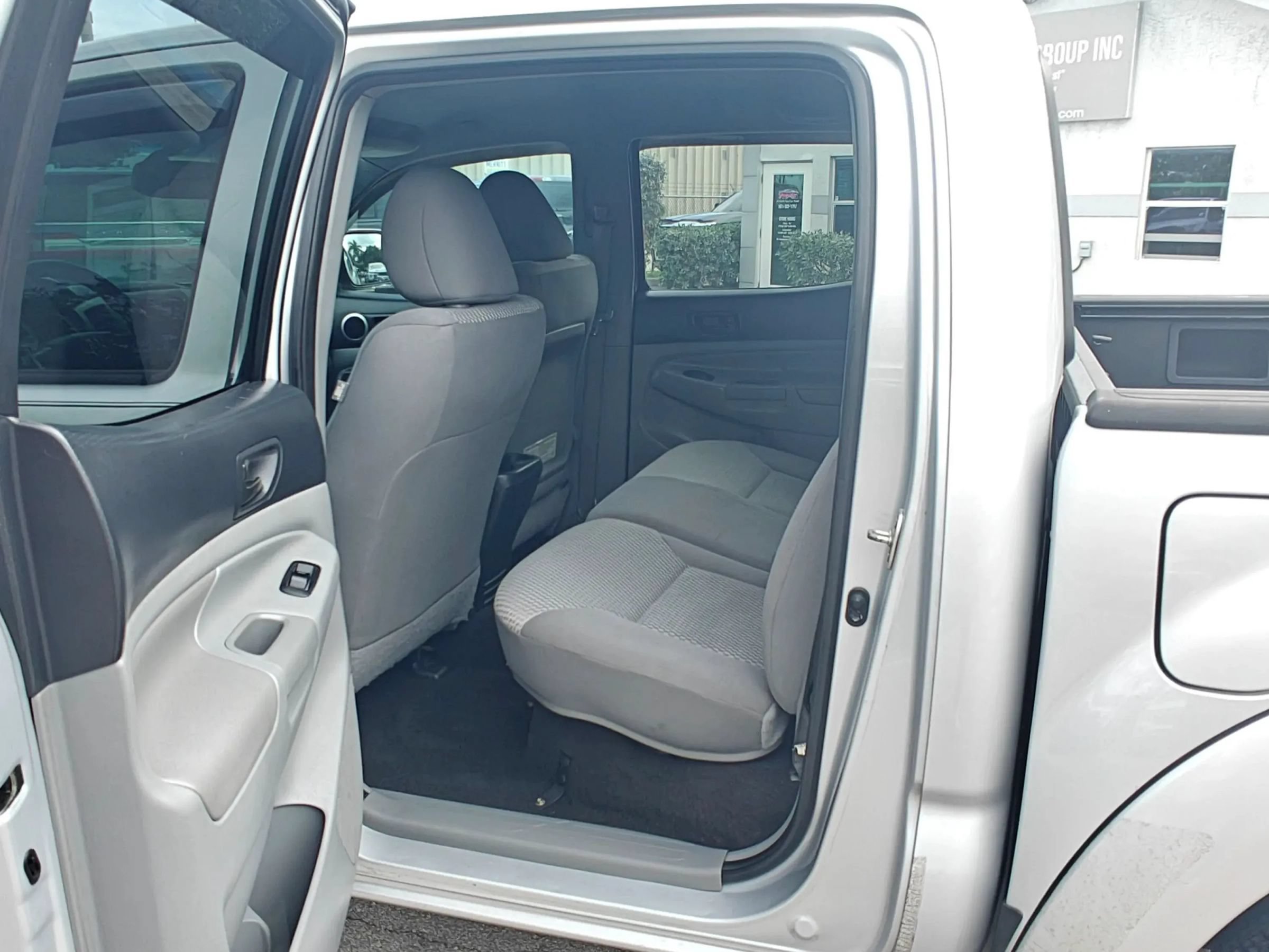 Used 2012 Toyota Tacoma PreRunner w/ SR5 Pkg RWD image 14