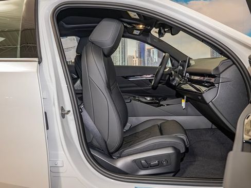 Used 2027 BMW i5 xDrive40 w/ Premium Package AWD/4WD image 21