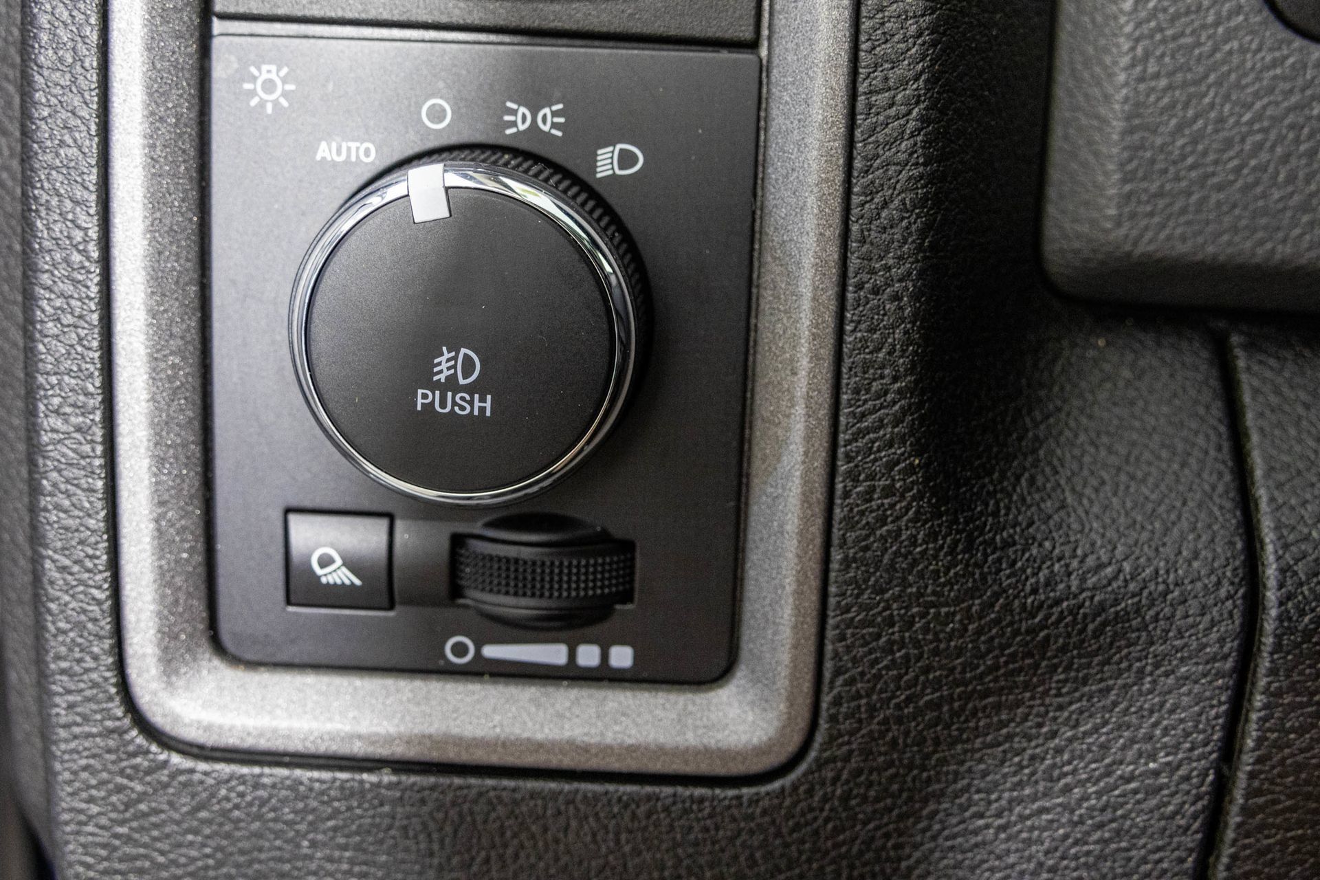 Used 2019 RAM 1500 Tradesman w/ Tradesman SXT Package AWD/4WD image 33